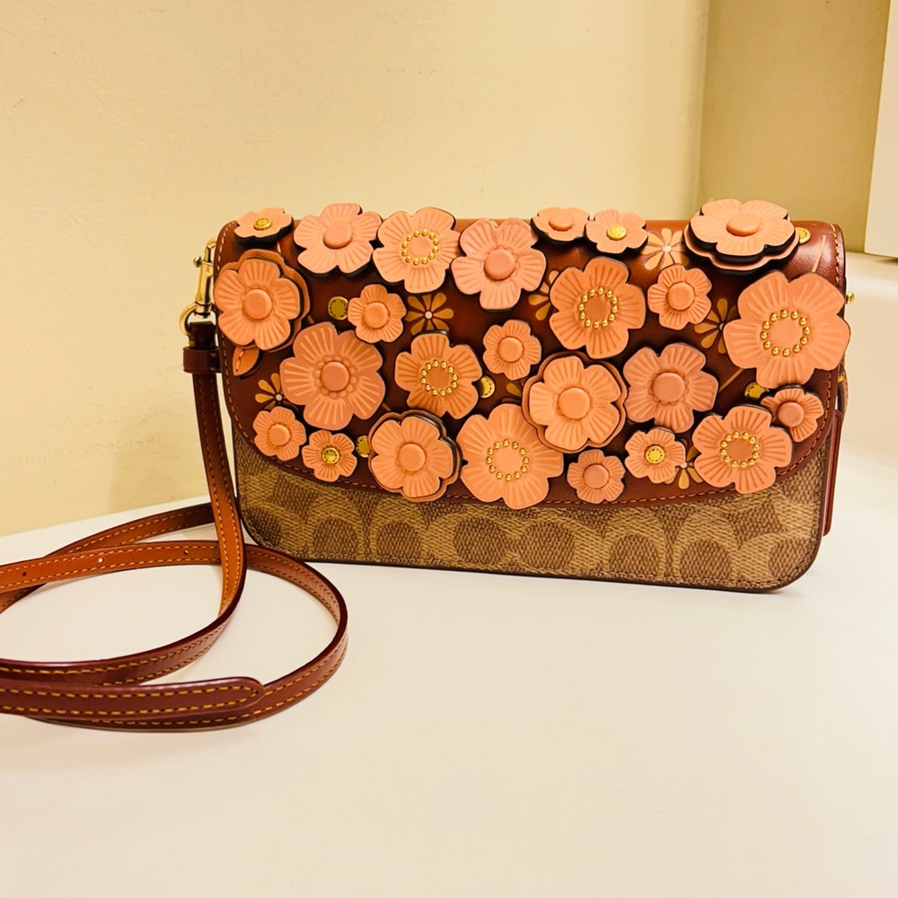 🔥RARE🔥 NWOT Coach Hayden Tea Rose Appliqué Tan Rust Genuine Leather Crossbody